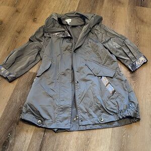 Chico’s Zynergy quarter sleeve zip up jacket. Size 1 (8 M)